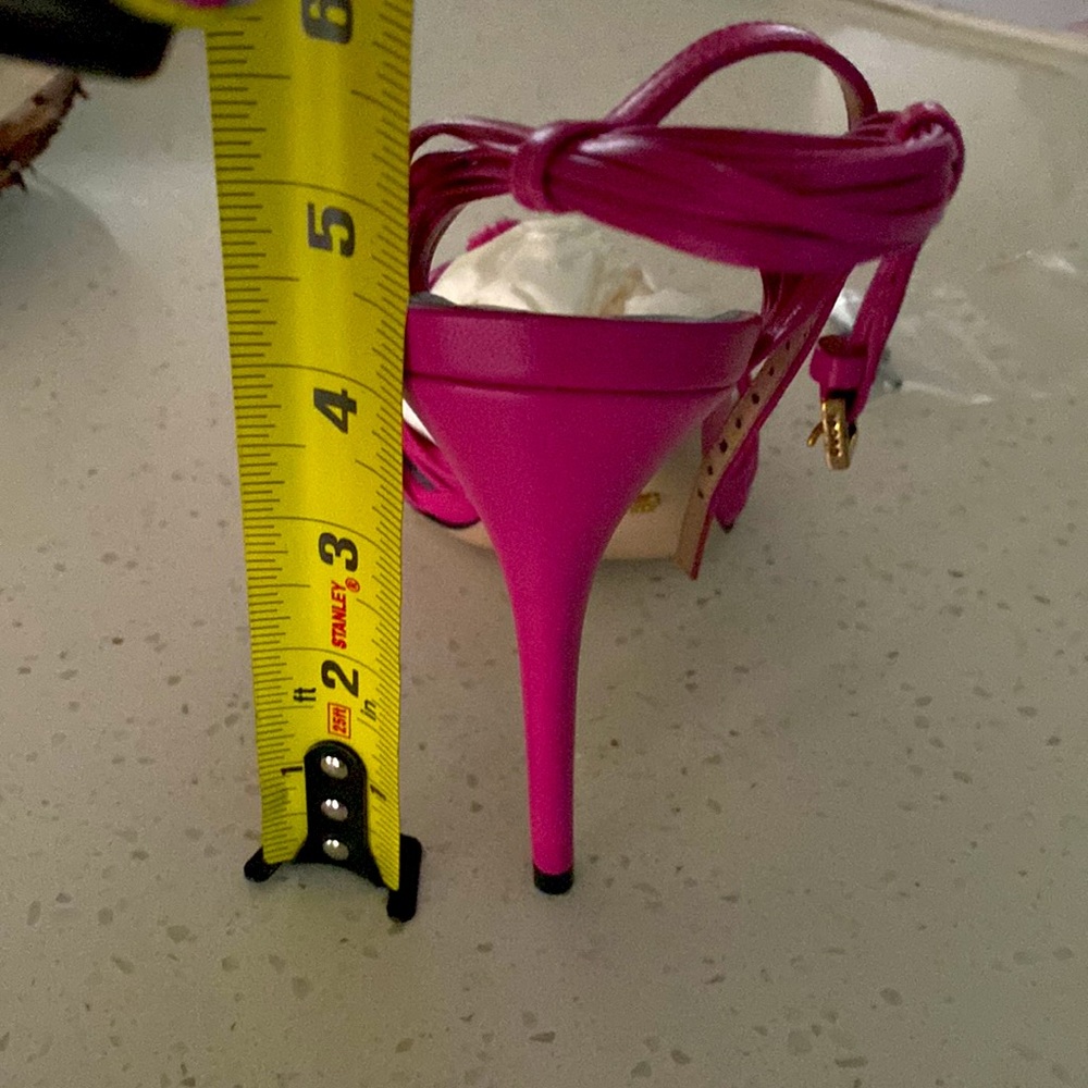 Gucci Hot Pink Sandals - Picture 4 of 4